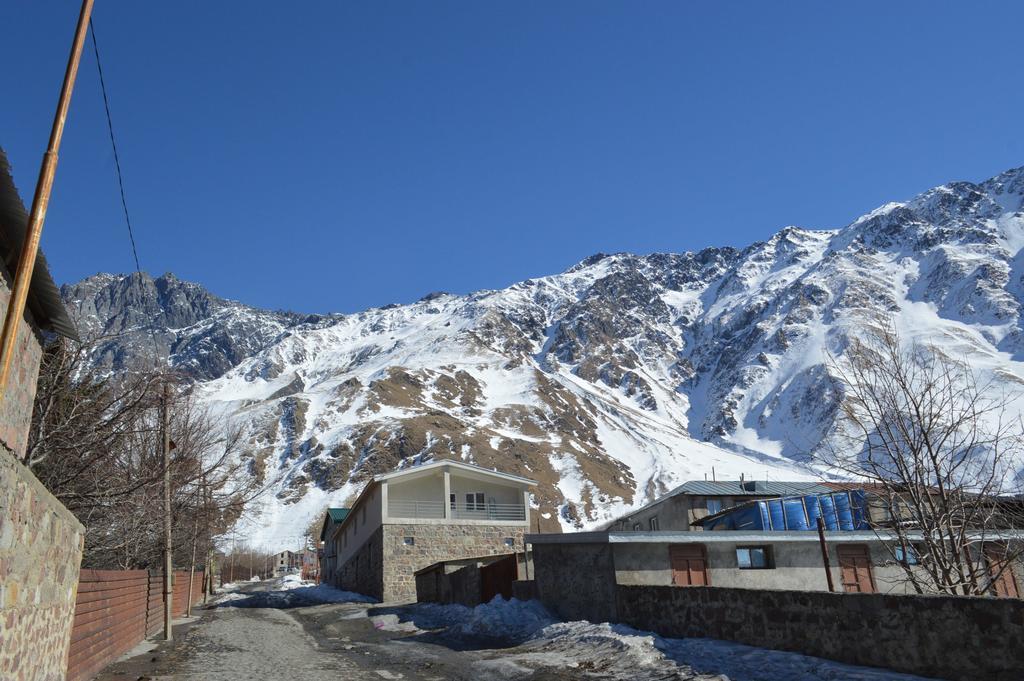 Guest House Qubi Kazbegi Dış mekan fotoğraf