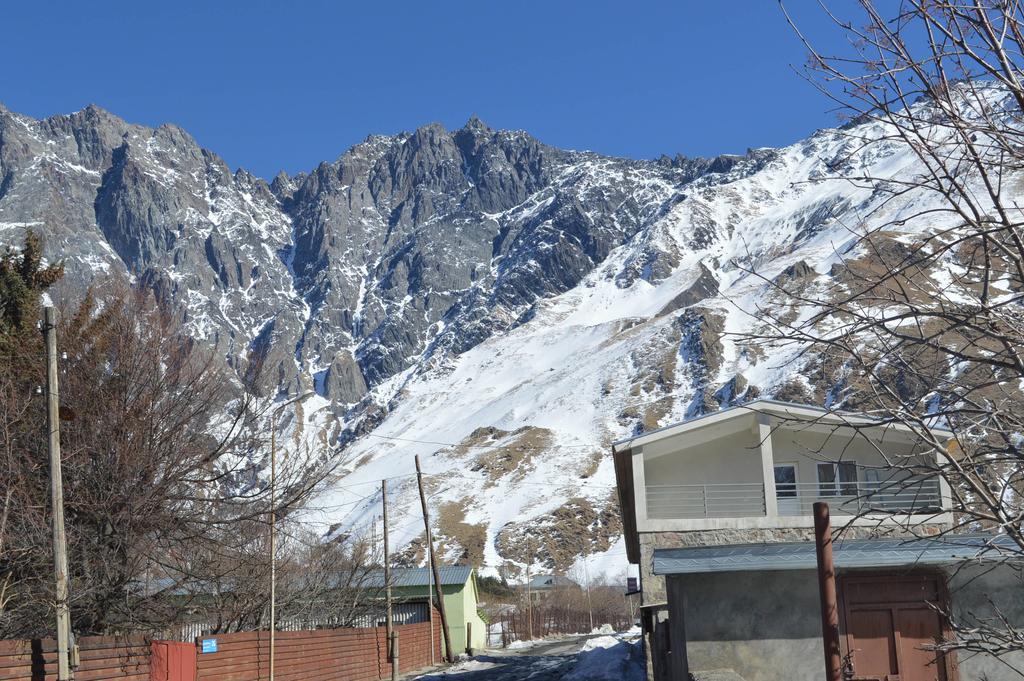 Guest House Qubi Kazbegi Dış mekan fotoğraf