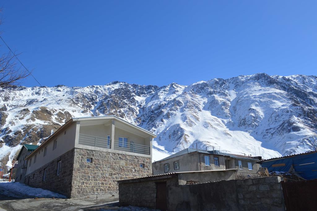 Guest House Qubi Kazbegi Dış mekan fotoğraf